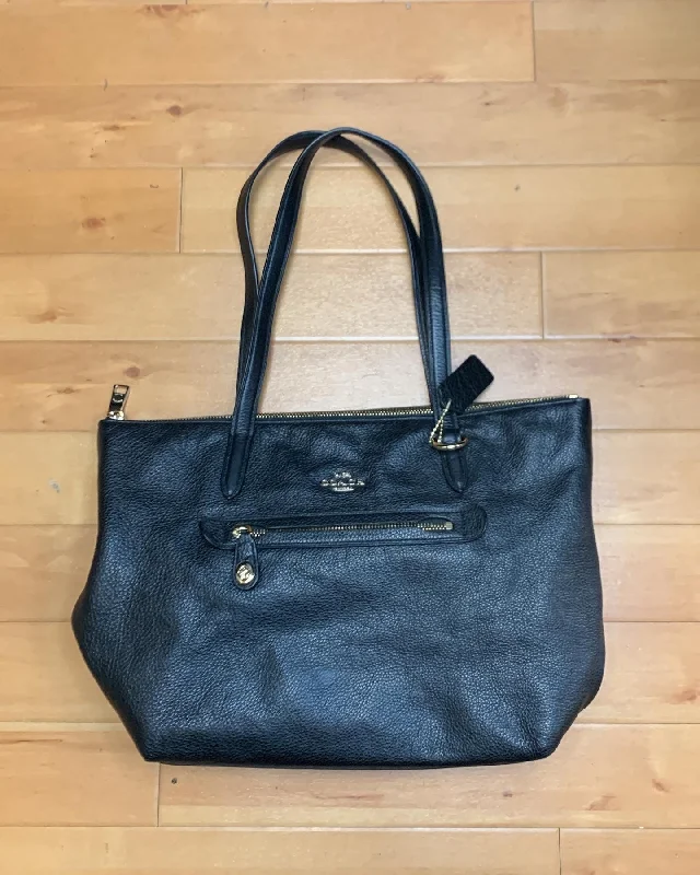 Handbag Designer By Coach  Size: Large