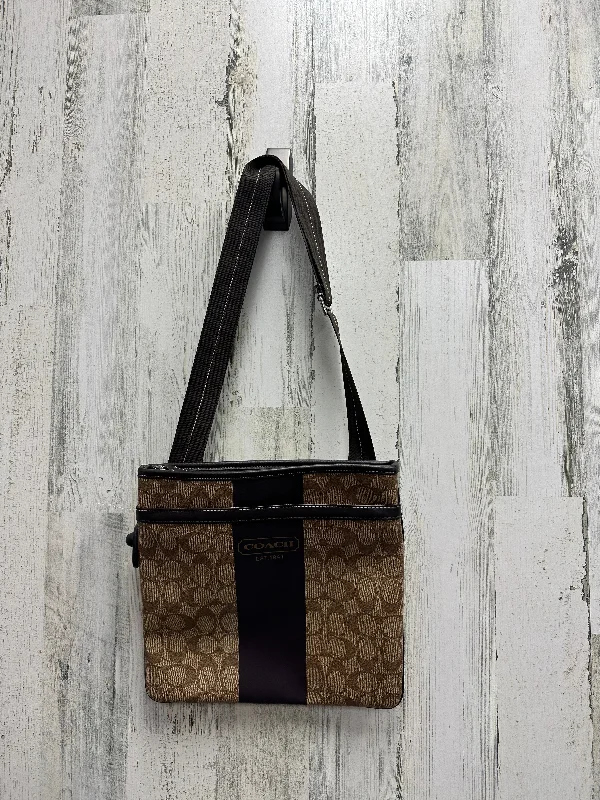 Handbag Designer By Coach  Size: Medium