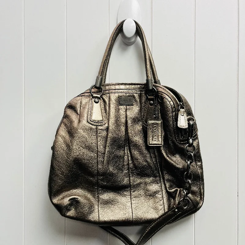 Handbag Designer Coach, Size Medium