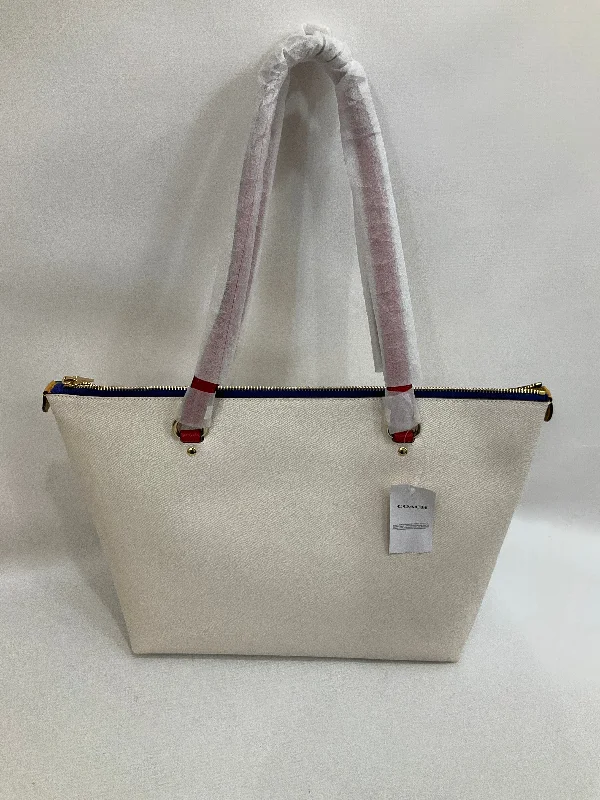 Handbag Designer By Coach  Size: Large