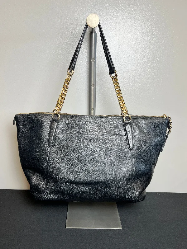 Handbag Designer By Coach  Size: Large