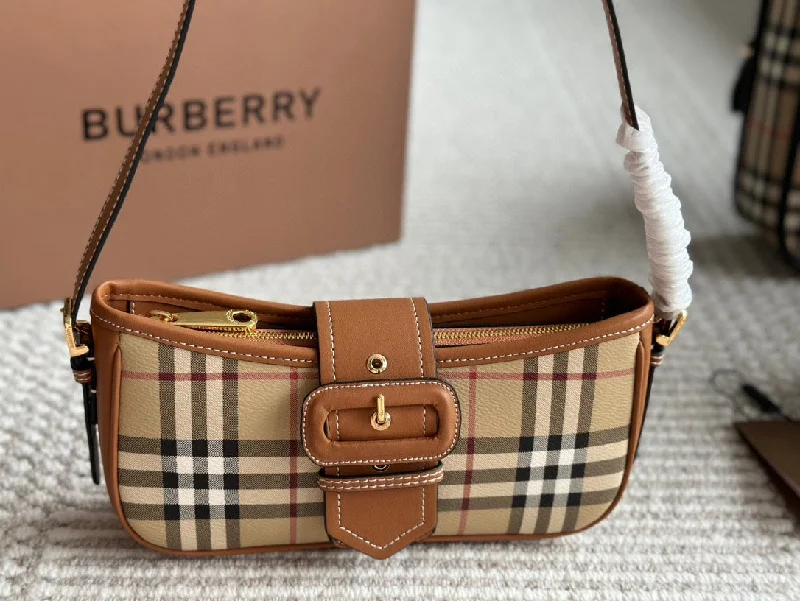 Burberry  Retro Underarm Bag