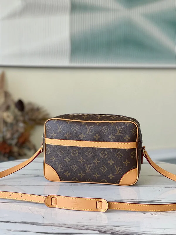 BC - LOUIS VUITTON BAGS - 1707