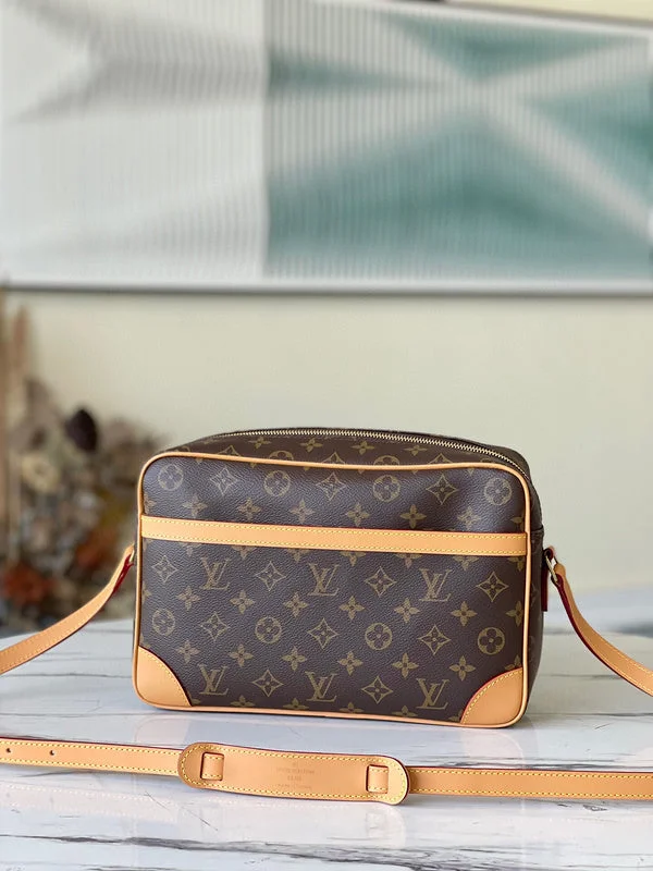 BC - LOUIS VUITTON BAGS - 1724